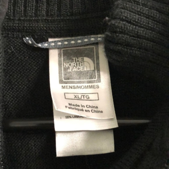 The North Face Men's 1/4 Sweater Size XL - Picture 3 of 4
